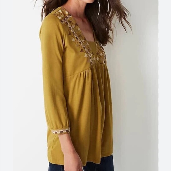 J. Jill Embroidered Boho Tunic Top Size M Cotton Tencel Blend - Picture 2 of 10